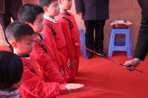 非遺傳承人李龍祥弘揚優(yōu)秀傳統(tǒng)文化傳承千年拜師禮儀